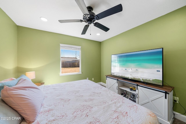 bedroom with ceiling fan