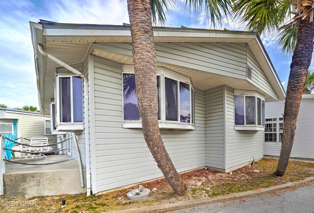 423 Snook Ln, Panama City Beach, FL 32408 - view of side of home