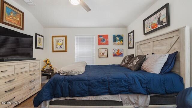 bedroom featuring ceiling fan