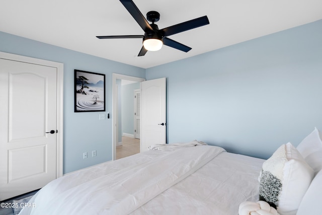 bedroom with a ceiling fan