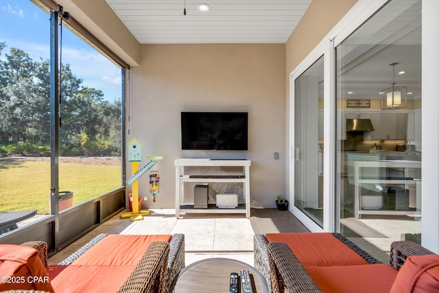 3507 Fox Run Blvd, Panama City Beach, FL 32408 - sunroom / solarium with an outdoor hangout area