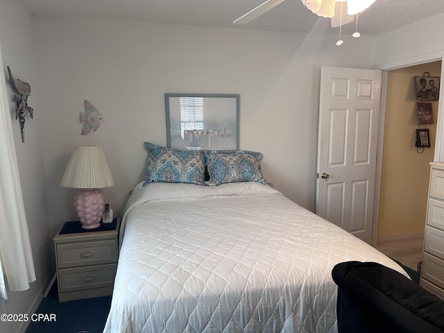 bedroom with ceiling fan