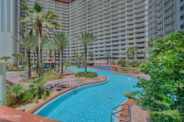 view of swimming pool