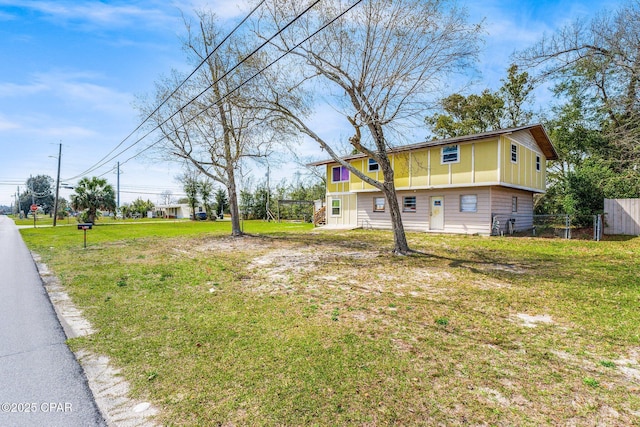 819 Russ Lake Dr, Panama City, FL 32404 - view of yard with fence