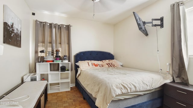 bedroom featuring ceiling fan