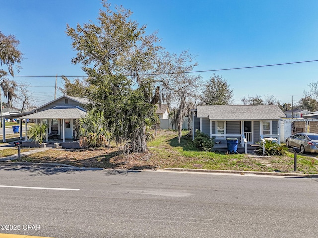 266 N E Ave, Panama City, FL 32401 - bungalow-style home with covered porch