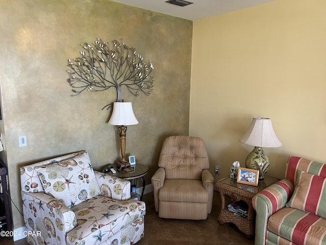 sitting room with visible vents