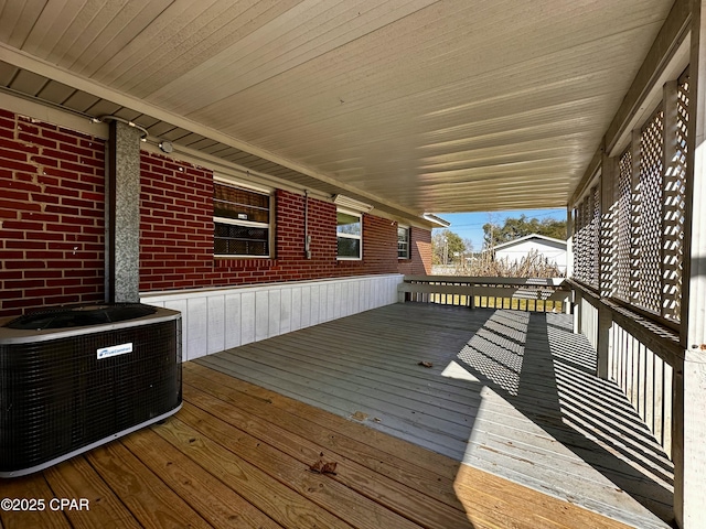 deck with cooling unit