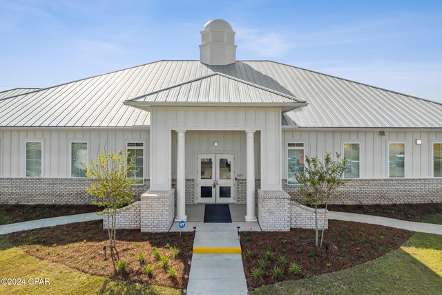 view of building exterior