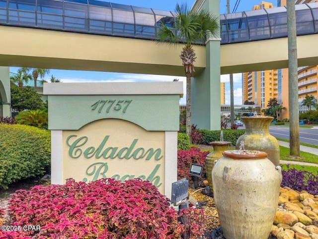 view of community / neighborhood sign
