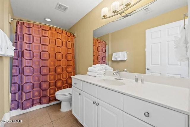 full bathroom featuring toilet, tile patterned floors, vanity, visible vents, and a shower with curtain