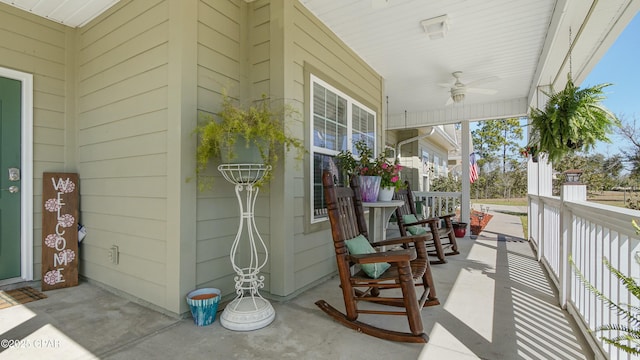 view of patio featuring covered porch and ceiling fan