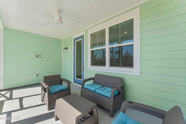 view of patio with covered porch and ceiling fan