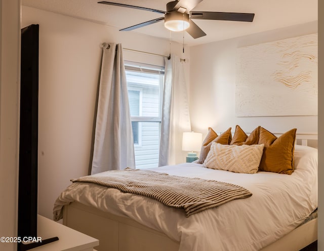 bedroom with a ceiling fan