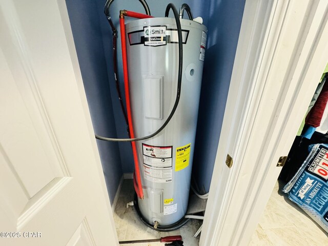 7224 Resota Ln, Panama City, FL 32409 - utilities with water heater