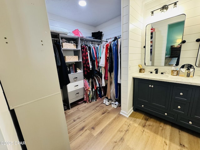 7224 Resota Ln, Panama City, FL 32409 - spacious closet featuring light wood-type flooring and a sink