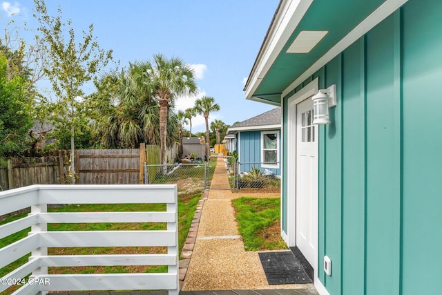 5408 Lagoon Way Unit 5, Panama City, FL 32408 - view of yard with fence