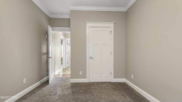 5301 Alexander Ln, Panama City, FL 32404 - interior space featuring baseboards, carpet floors, and crown molding