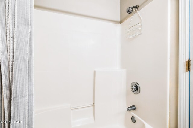 17462 Front Beach Rd Unit 56206, Panama City Beach, FL 32413 - full bathroom with shower / tub combo with curtain