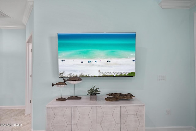 room details featuring crown molding, baseboards, and visible vents