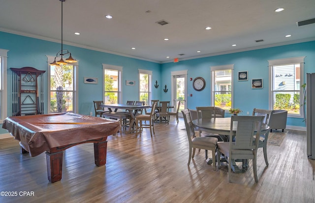8700 Front Beach Rd Unit 5101, Panama City Beach, FL 32407 - dining area featuring wood finished floors, crown molding, recessed lighting, baseboards, and pool table