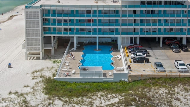 view of swimming pool