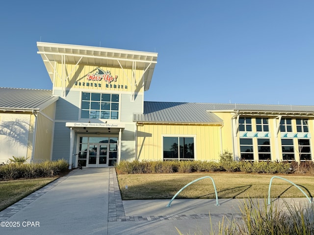 view of building exterior