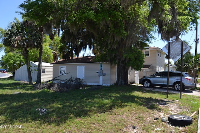 exterior space featuring a yard