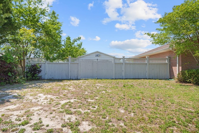 view of yard featuring fence
