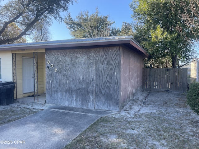 609 Bob Little Rd, Panama City, FL 32404 - view of outdoor structure featuring fence