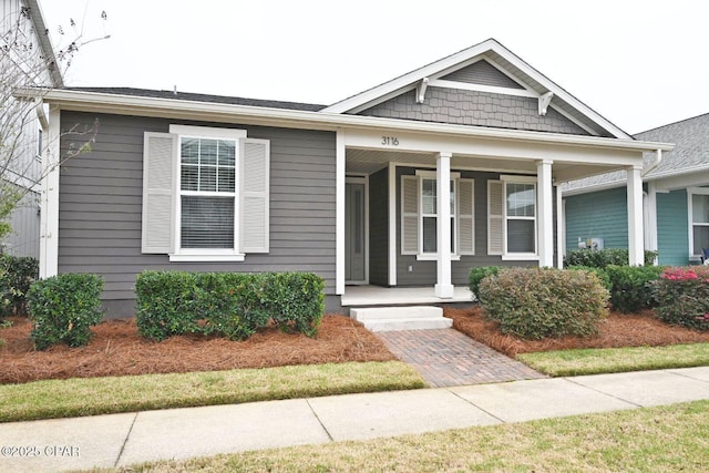 3116 Veranda Ave, Panama City, FL 32405 - view of front facade with a porch