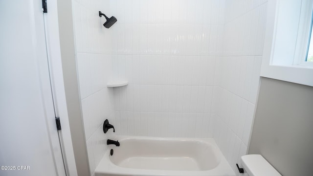 6401 Chipewa St, Panama City, FL 32404 - full bath featuring toilet and shower / bathtub combination