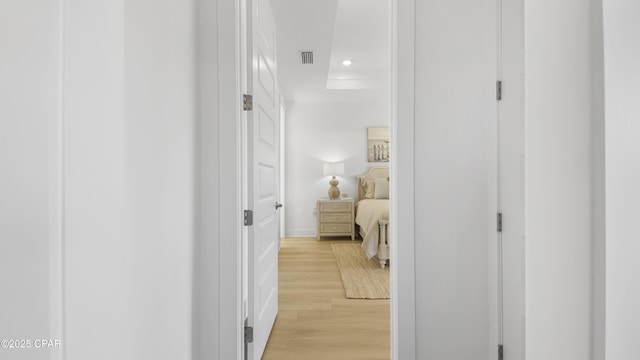 934 Crystal Bayou Blvd, Panama City Beach, FL 32407 - corridor featuring light wood-style flooring, recessed lighting, and baseboards