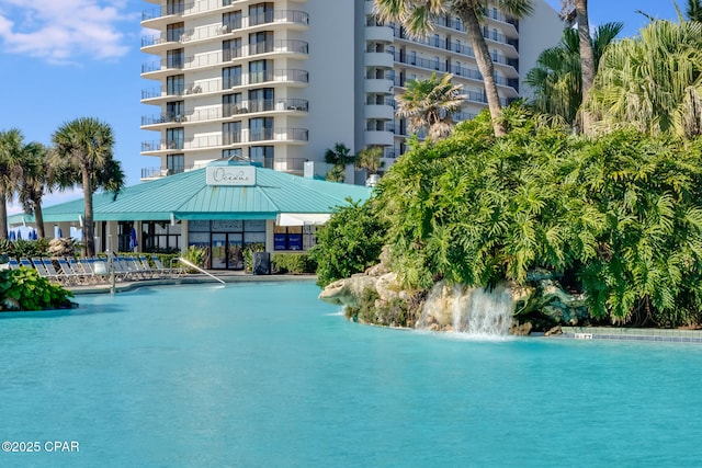 view of swimming pool