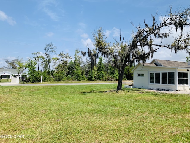 1003 E 8th St, Lynn Haven, FL 32444 - view of yard
