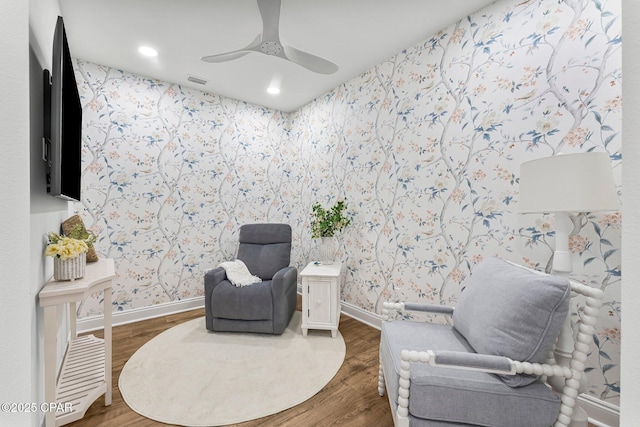 living area featuring dark wood-type flooring, recessed lighting, baseboards, and ceiling fan