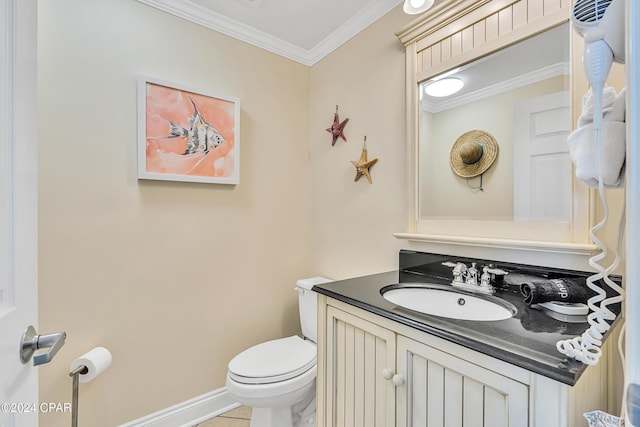 half bath featuring crown molding, baseboards, toilet, and vanity