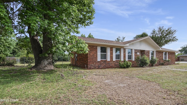 325 Bell Cir, Lynn Haven, FL 32444 - ranch-style house with brick siding