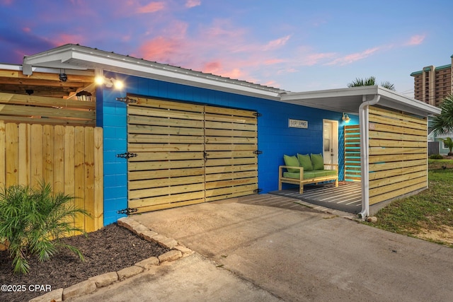 4025 Venus St, Panama City Beach, FL 32408 - view of garage
