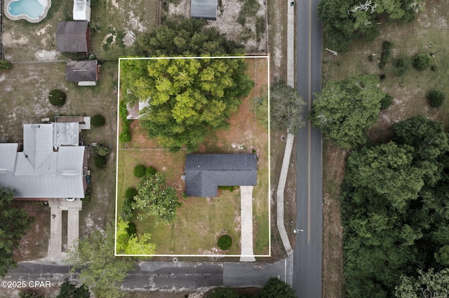871 2nd St, Chipley, FL 32428 - aerial overview of property's location featuring property parcel outlined
