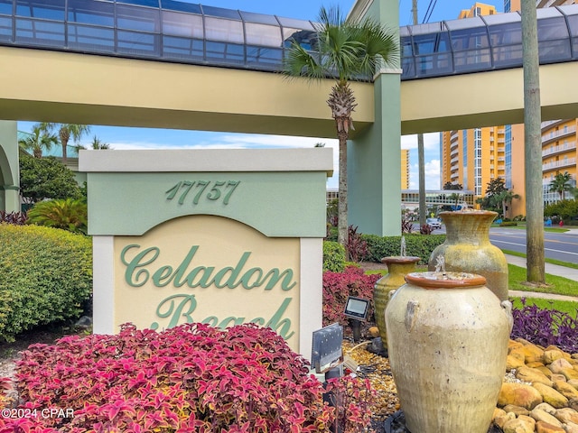 view of community / neighborhood sign