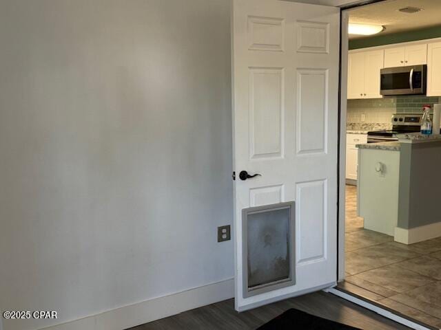 25 Wood Ave, Panama City, FL 32404 - interior space with baseboards