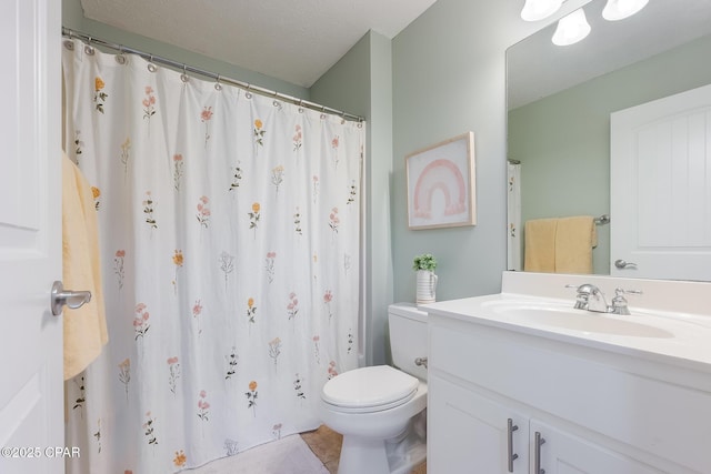 3543 Brentwood Pl, Panama City, FL 32404 - full bath featuring toilet, vanity, tile patterned flooring, and a shower with curtain