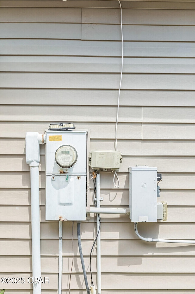 2322 Silversides Loop, Pensacola, FL 32526 - exterior view of electric meter