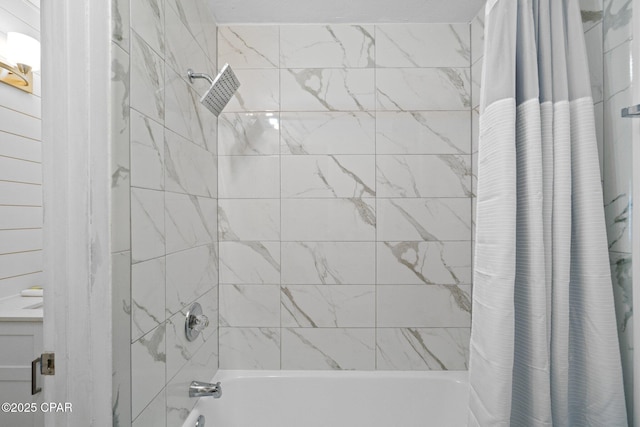 8743 Thomas Dr Unit 1211, Panama City Beach, FL 32408 - full bathroom featuring shower / bath combination with curtain