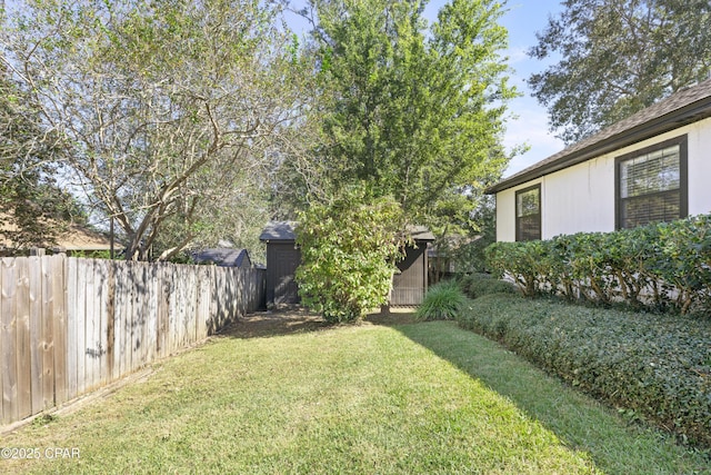 4130 White Pine Ct, Tallahassee, FL 32311 - view of yard with an outbuilding