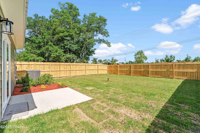 809 E 10th St, Panama City, FL 32401 - view of yard featuring central AC unit and a patio area