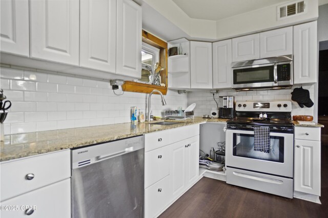 133 Devane Rd, Chattahoochee, FL 32324 - kitchen featuring stainless steel appliances, a ceiling fan, a kitchen island, plenty of natural light, and recessed lighting
