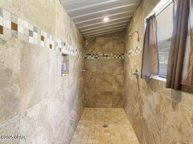 2921 Ambus Ln, Chipley, FL 32428 - bathroom with a tile shower