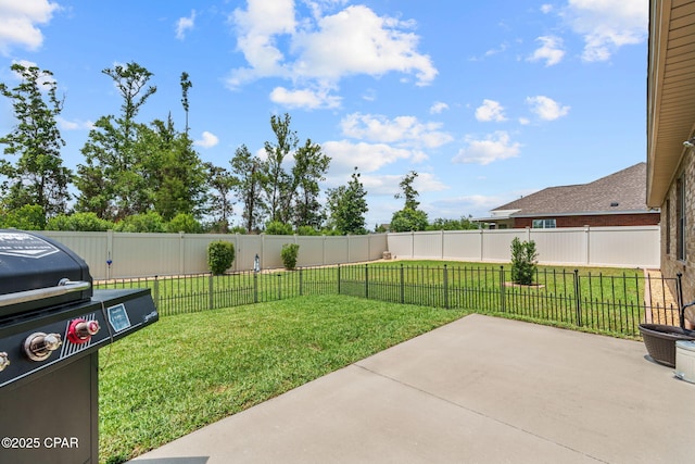 4304 Bylsma Cir, Panama City, FL 32404 - view of yard featuring a patio area